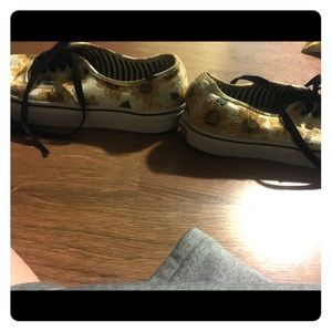 sunflower vans